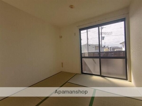 ライヴリタウンの物件内観写真